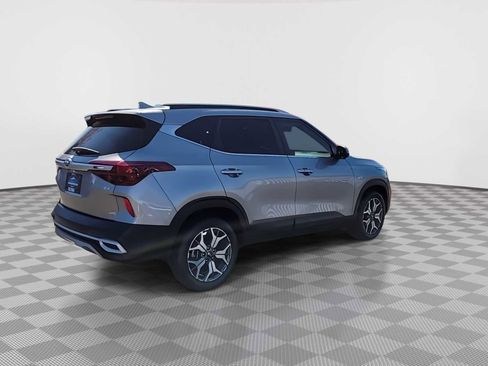 Used 2021 Kia Seltos EX image 8