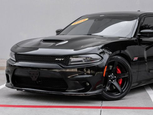 Used 2018 Dodge Charger SRT w/ Harman/Kardon Audio Group image 7