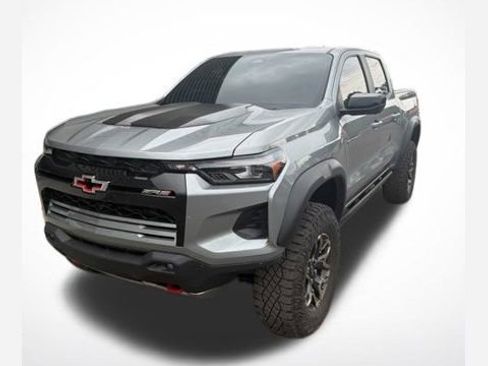 Used 2024 Chevrolet Colorado ZR2 w/ ZR2 Convenience Package III AWD/4WD image 1