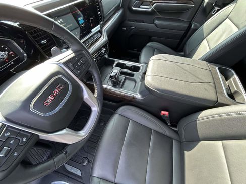 Used 2024 GMC Sierra 1500 Elevation w/ Elevation Premium Package image 10