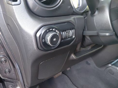 Used 2021 Jeep Wrangler Unlimited Sport AWD/4WD image 20