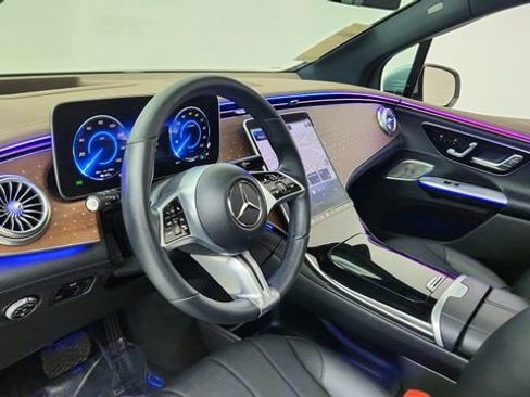 Used 2023 Mercedes-Benz EQE 350+ 4MATIC SUV w/ Pinnacle Trim Package image 19