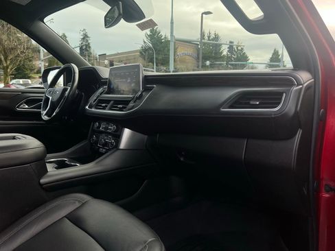 Used 2021 Chevrolet Suburban Z71 w/ Rear Media and Nav Package image 18