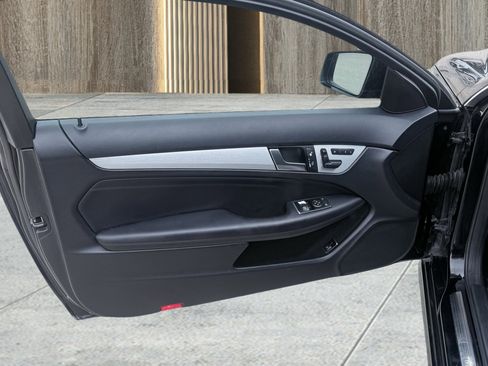 Used 2014 Mercedes-Benz C 250 Coupe image 17