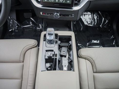 New 2026 Volvo XC90 B6 Ultra w/ Lounge Package image 24