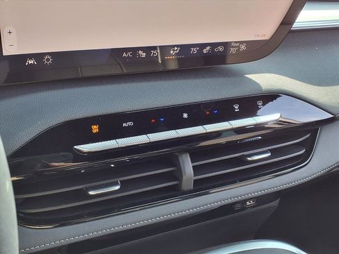 New 2025 Buick Enclave Preferred w/ Power Package image 19