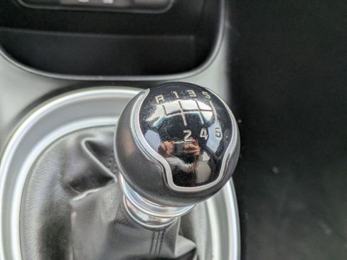 Used 2015 Kia Soul FWD image 25