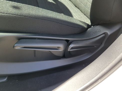 Used 2026 Honda HR-V LX image 16