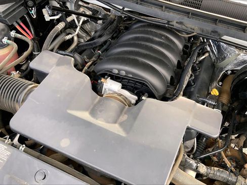 Used 2018 Chevrolet Silverado 1500 LT w/ Texas Edition image 33