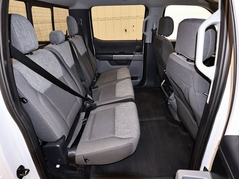 Certified 2021 Ford F150 XLT w/ Equipment Group 302A High image 18