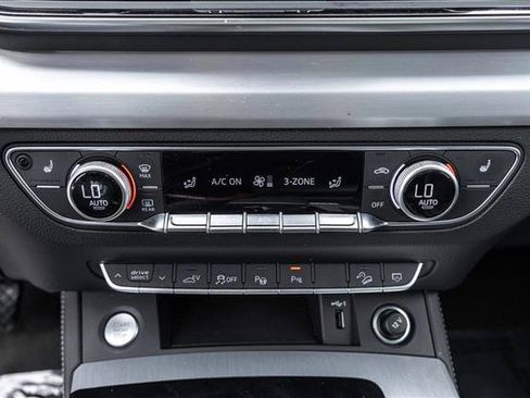 Certified 2023 Audi Q5 e Prestige w/ Prestige Package AWD/4WD image 19