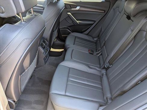 Used 2023 Audi Q5 2.0T Premium Plus w/ Premium Plus Package AWD/4WD image 21