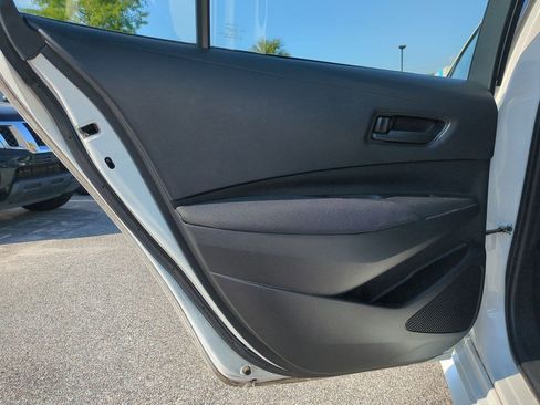 Used 2022 Toyota Corolla LE FWD image 27