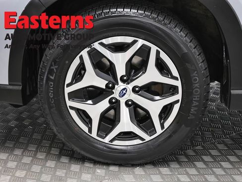 Used 2023 Subaru Forester Premium image 35