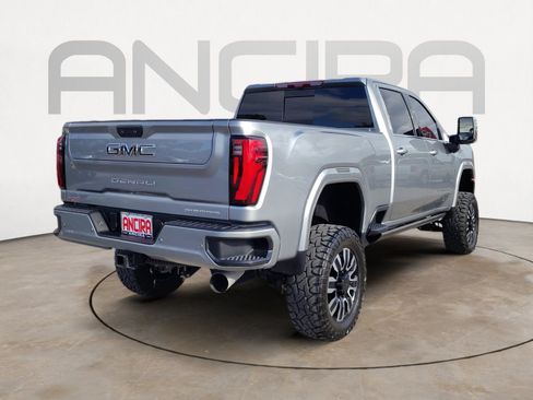 Used 2025 GMC Sierra 2500 Denali Ultimate image 12