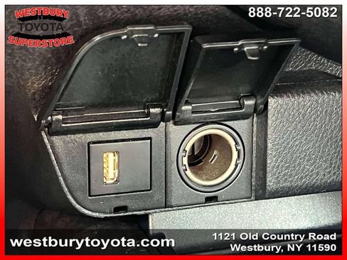 Used 2023 Toyota Camry SE AWD/4WD image 33