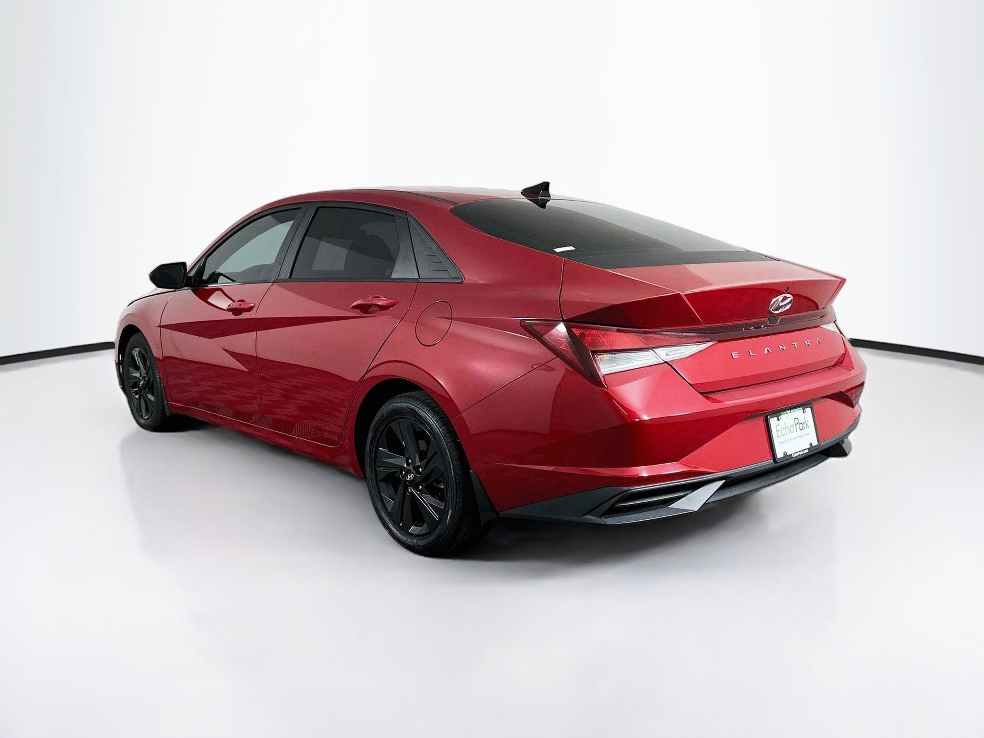 Used 2022 Hyundai Elantra SEL FWD image 5