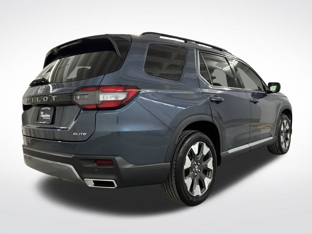 Certified 2026 Honda Pilot Elite image 3