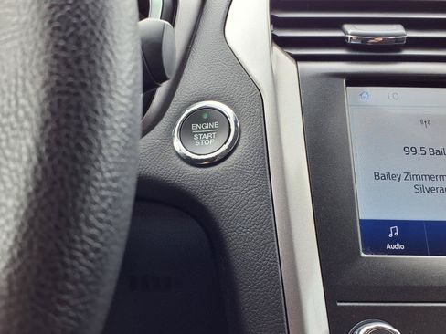 Used 2020 Ford Fusion SE FWD image 13
