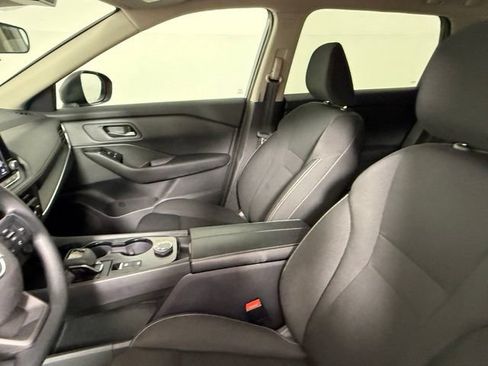 Used 2025 Nissan Rogue S AWD/4WD image 28