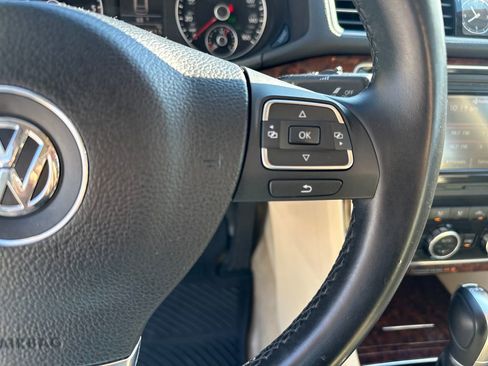 Used 2012 Volkswagen Passat TDI SEL Premium image 11