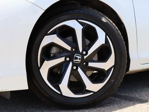 Used 2017 Honda Accord EX-L image 5