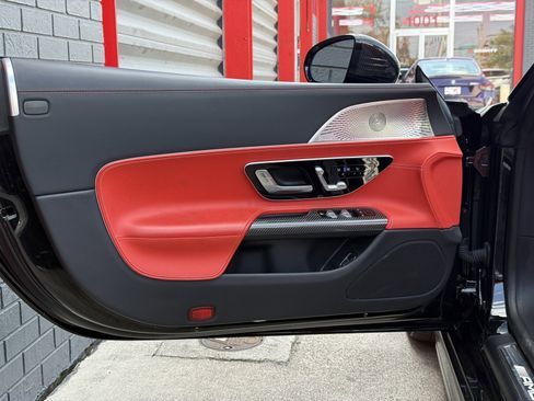 Used 2022 Mercedes-Benz SL 63 AMG 4MATIC image 11