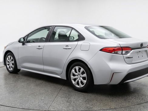Used 2025 Toyota Corolla LE FWD image 6