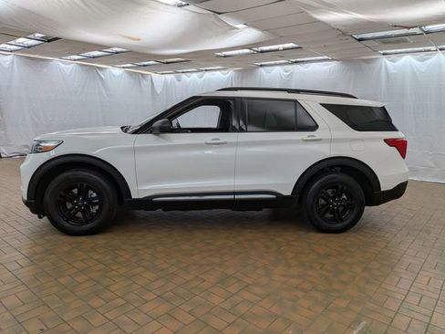 Certified 2023 Ford Explorer XLT w/ Class IV Trailer Tow Package AWD/4WD image 4