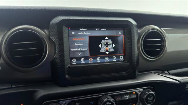 Used 2023 Jeep Wrangler Unlimited Sport AWD/4WD image 36