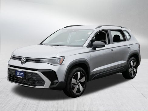 Used 2025 Volkswagen Taos S image 3