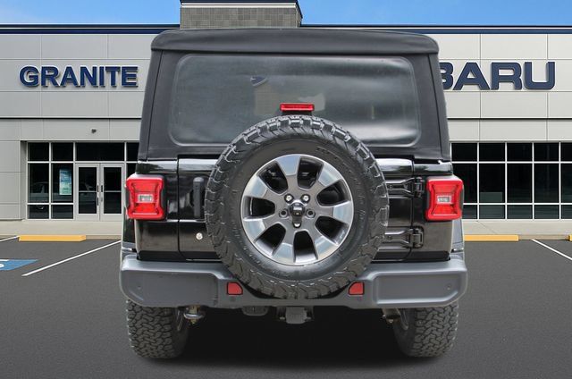 Used 2018 Jeep Wrangler Unlimited Sahara AWD/4WD image 8
