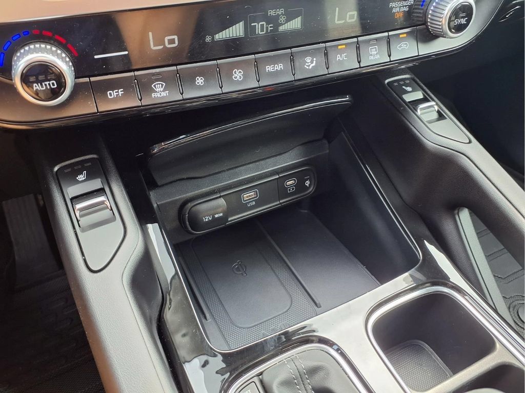 Used 2025 Kia Telluride S AWD/4WD image 9