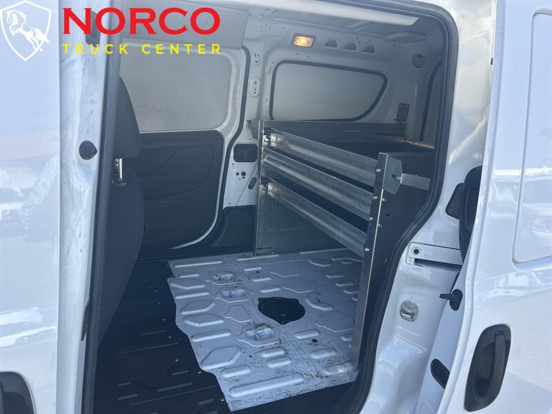 Used 2022 RAM ProMaster City Tradesman FWD image 11