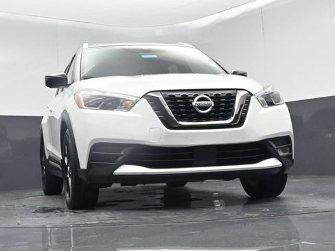 Used 2020 Nissan Kicks SR w/ SR Premium Package FWD image 44