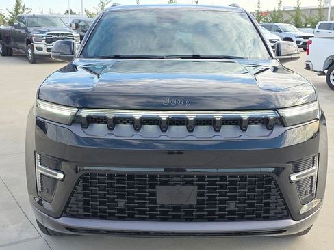 New 2026 Jeep Grand Wagoneer Limited AWD/4WD image 8