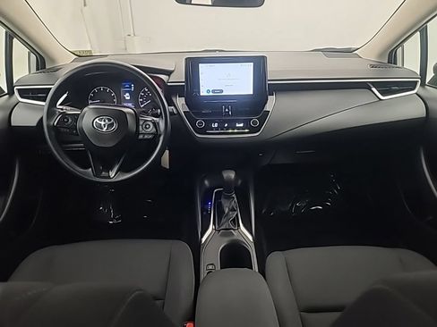 Used 2025 Toyota Corolla LE FWD image 22