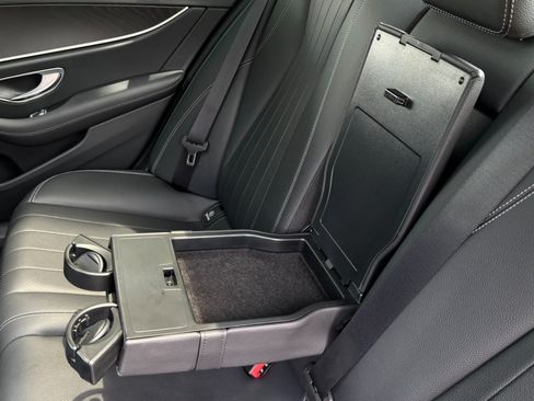 Used 2022 Mercedes-Benz E 350 4MATIC Sedan image 18
