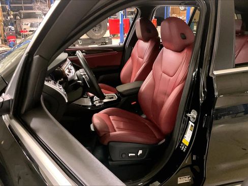 Certified 2023 BMW X3 xDrive30i w/ Premium Package image 7
