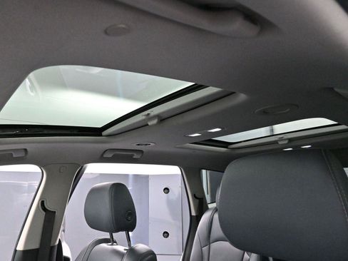 Used 2021 Buick Enclave Essence w/ Sound and Sites Package image 27