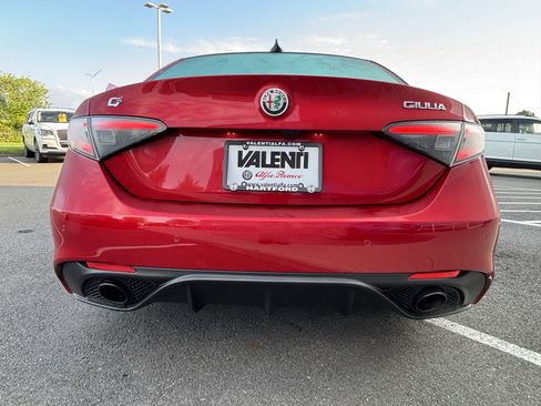 Used 2024 Alfa Romeo Giulia Veloce RWD image 7