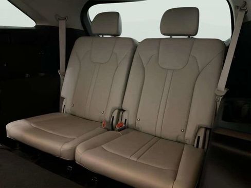 Used 2025 Kia Sorento S AWD/4WD image 23