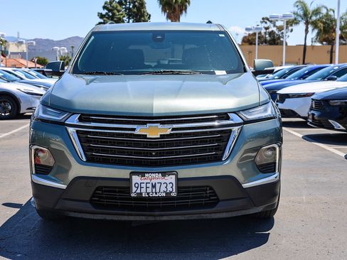 Used 2023 Chevrolet Traverse LT FWD image 18