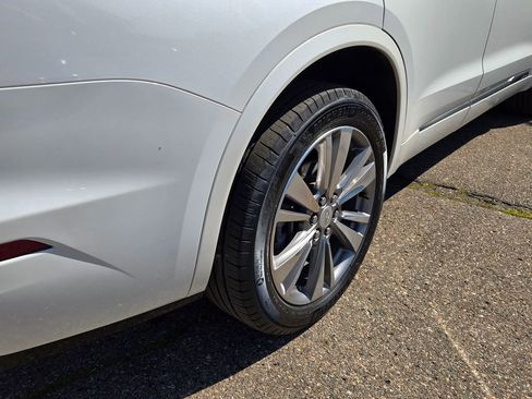 Used 2022 Cadillac XT6 Premium Luxury image 14