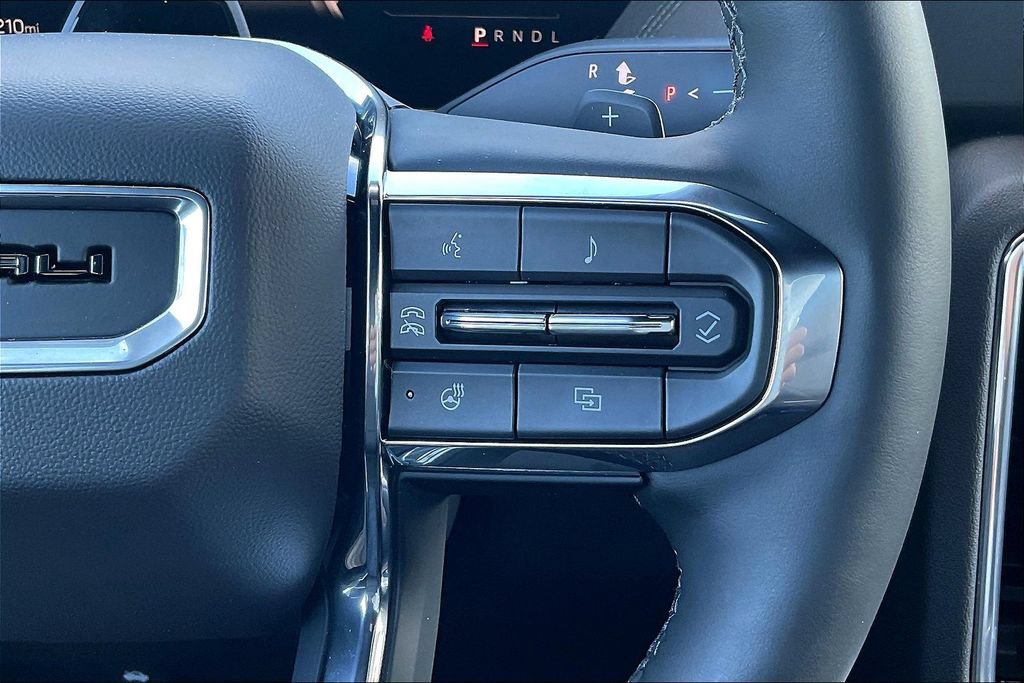 New 2025 GMC Yukon Denali w/ Denali Reserve Package RWD image 20
