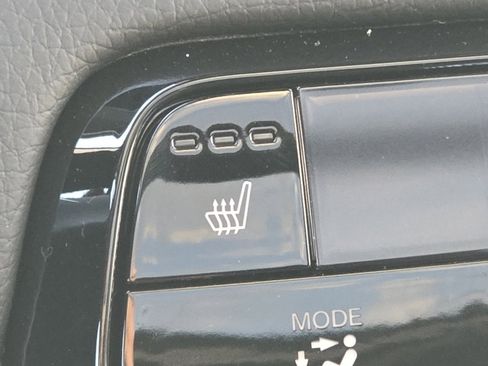 New 2025 Honda Pilot Touring image 8