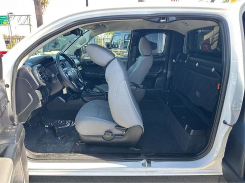 Used 2021 Toyota Tacoma SR image 17