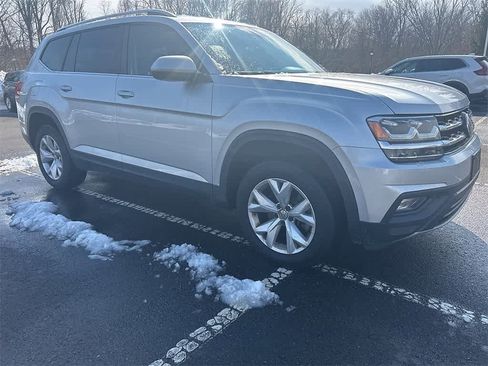 Used 2019 Volkswagen Atlas SE w/ Towing Package image 3