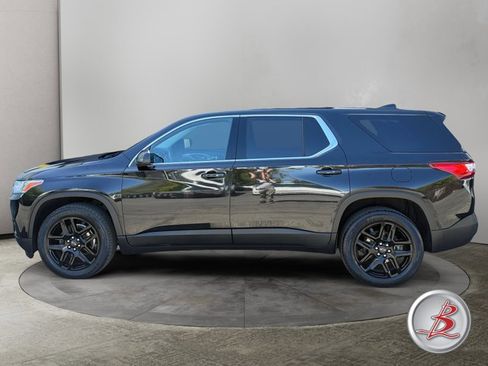 Used 2021 Chevrolet Traverse LS w/ LPO, Blackout Package AWD/4WD image 4