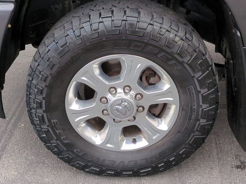 Used 2019 RAM 3500 Big Horn image 13